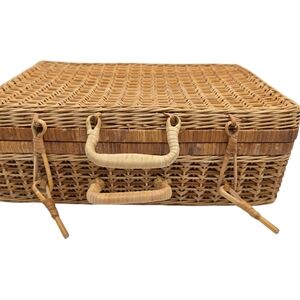Source Unknown Natural Wicker Picnic Basket Case